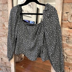Women’s Abercrombie & Fitch long sleeve blouse